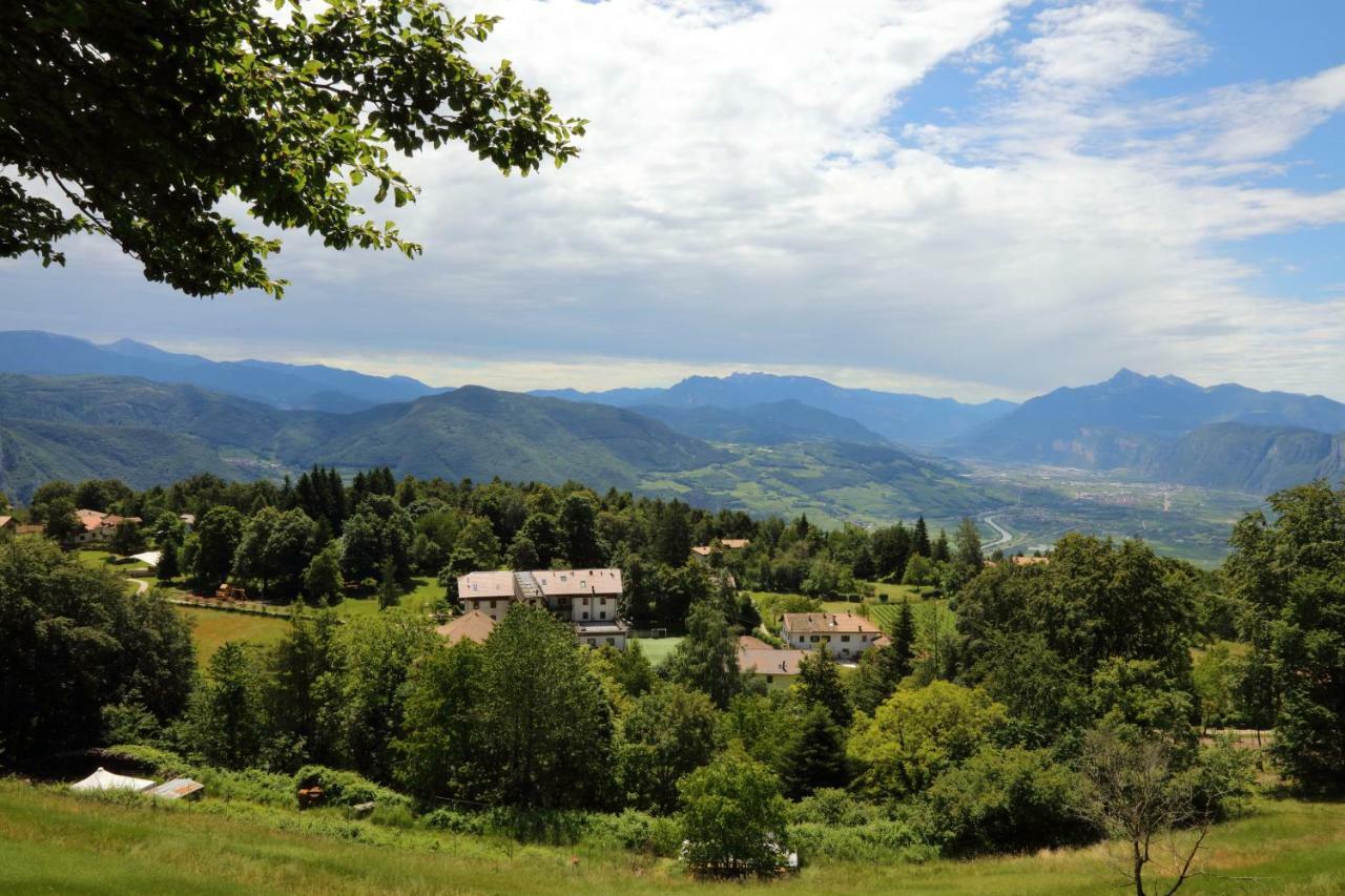 Ai Spiazzi Hotel Mezzocorona Buitenkant foto